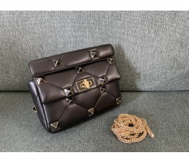 발렌티노 VALENTINO 가라바니 로만 스터드 숄더백